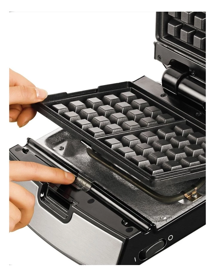 Budget π Tefal 2 in 1 Sandwich & Waffle Maker With interchangable Plates Silver/Black SW852D π 2 Budget π Tefal 2 in 1 Sandwich & Waffle Maker With interchangable Plates Silver/Black SW852D π - Image 2